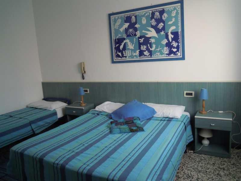 Hotel Del Mar Viareggio Szoba fotó